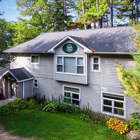 Muskoka Waterfront Retreat Villa Dwight Exteriör bild
